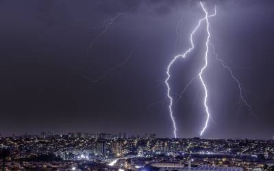 Equatorial Goiás acompanha meteorologia para traçar planos de atuação devido as mudanças no clima