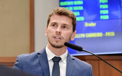 Morrinhos: Jovem advogado Dr. Maycllyn Carreiro (PL) foi eleito prefeito com Tiago Mendonça na vice 