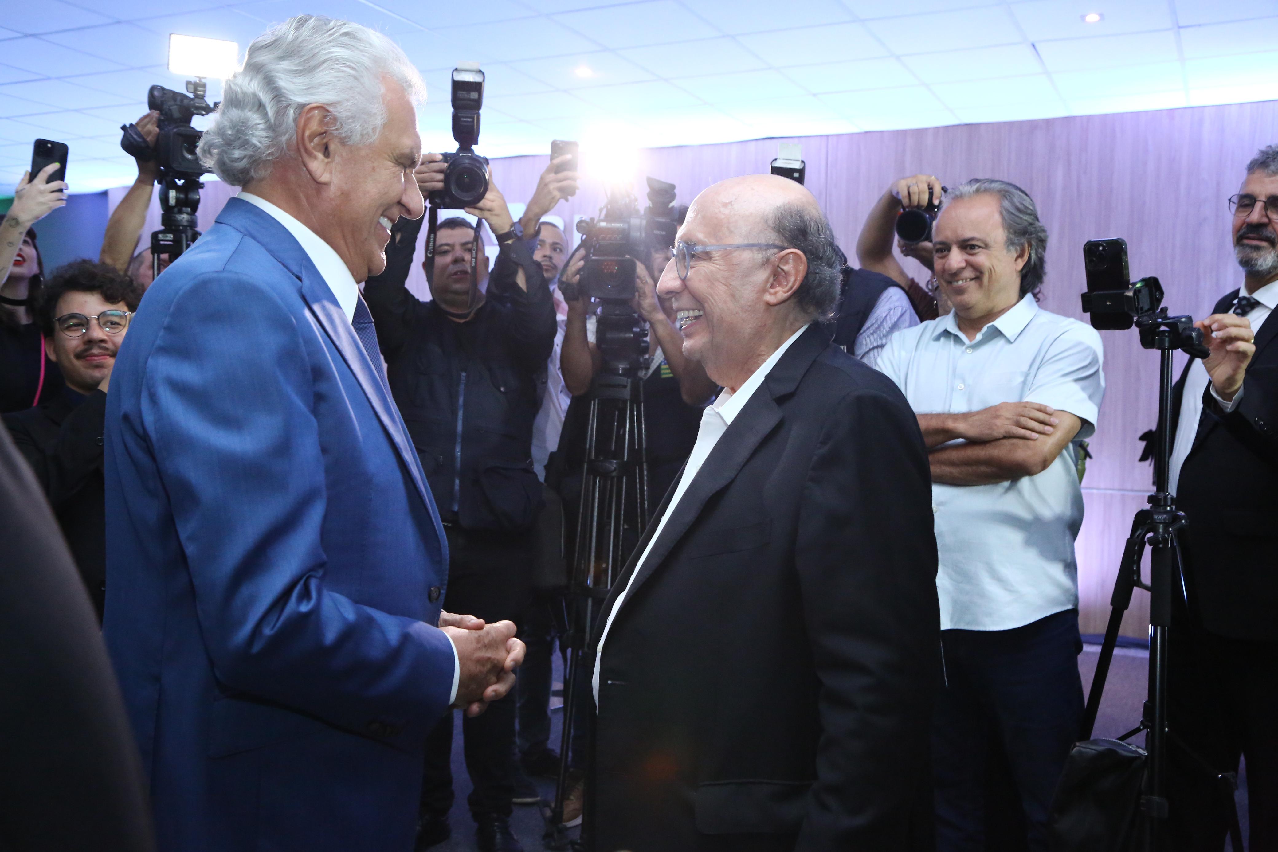 Goiânia: "Tem conteúdo e preparo intelectual", diz Ronaldo Caiado sobre Henrique Meirelles em lançamento de livro