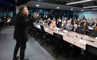 Mabel apresenta vantagens de investir em Goiânia a jovens empreendedores