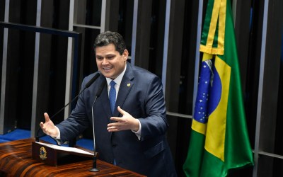 Brasil: Davi Alcolumbre é eleito presidente do Senado Federal e retoma comando da Casa